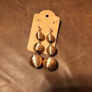 Versona earrings
